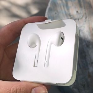Apple EarPods!